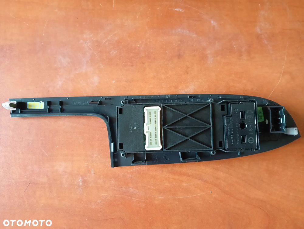 PANEL STEROWANIA SZYB LUSTEREK G8D382HB HONDA ACCORD VII - 2