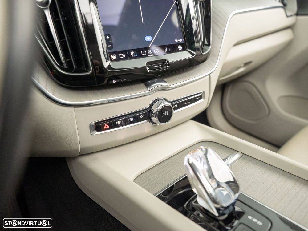 Volvo XC 60 2.0 T8 PHEV Ultimate Bright AWD - 34