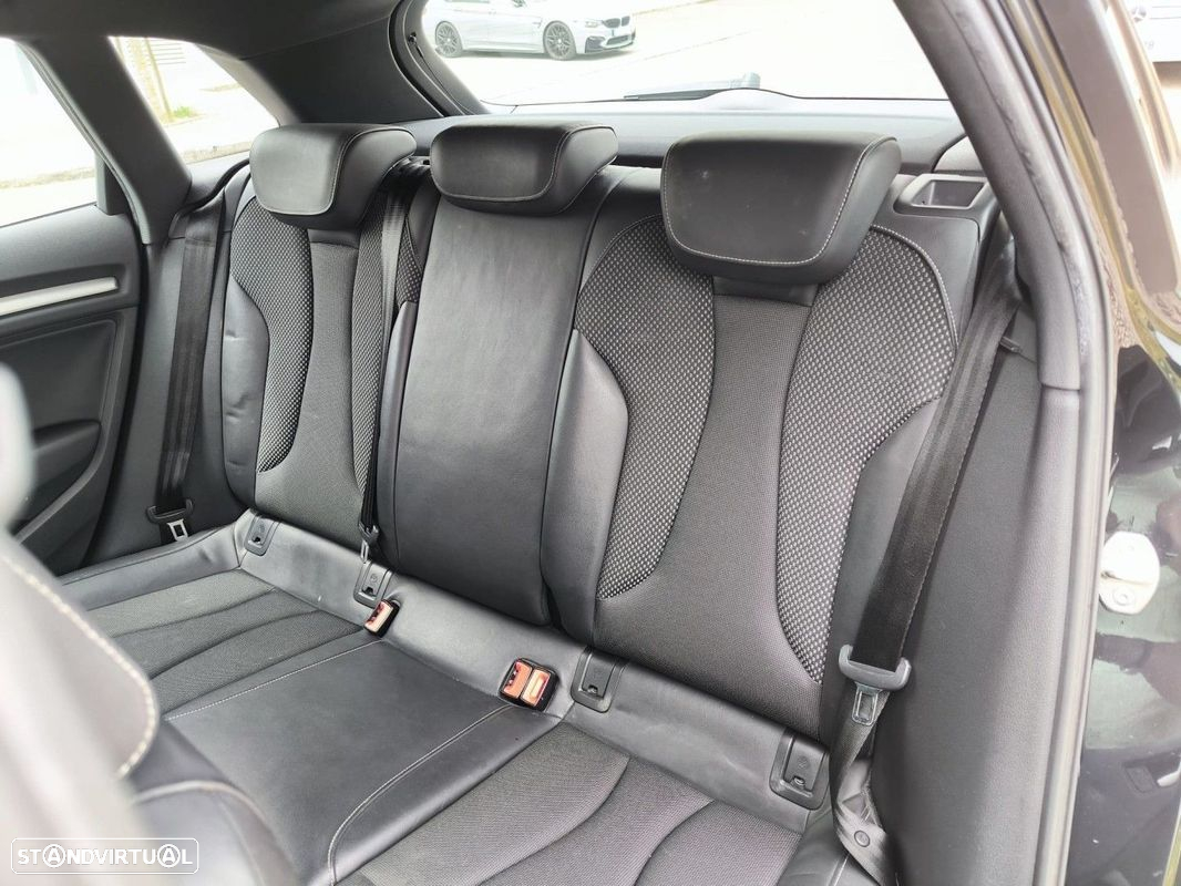 Audi A3 Sportback 2.0 TDI S-line - 32