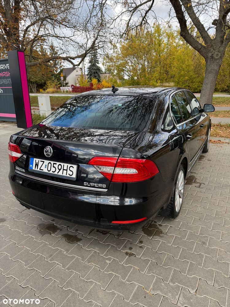 Skoda Superb 2014 photo 5
