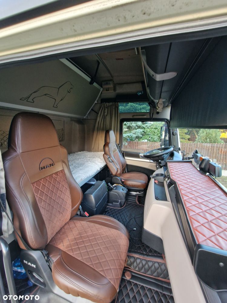 MAN TGX - 8