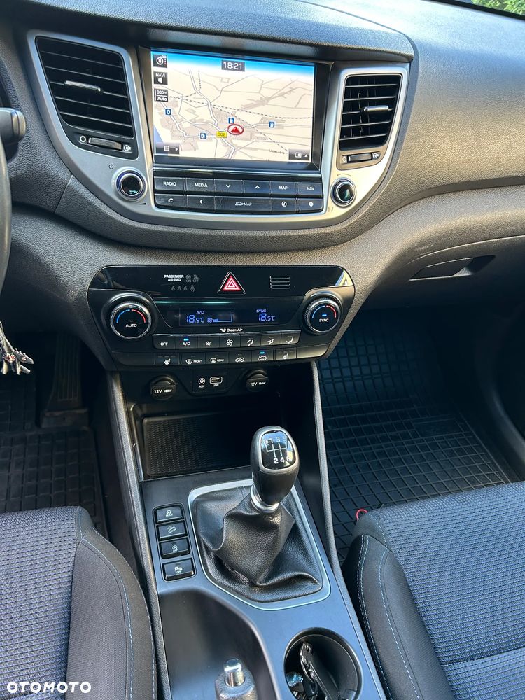 Hyundai Tucson blue 1.6 GDi 2WD Navi - 11