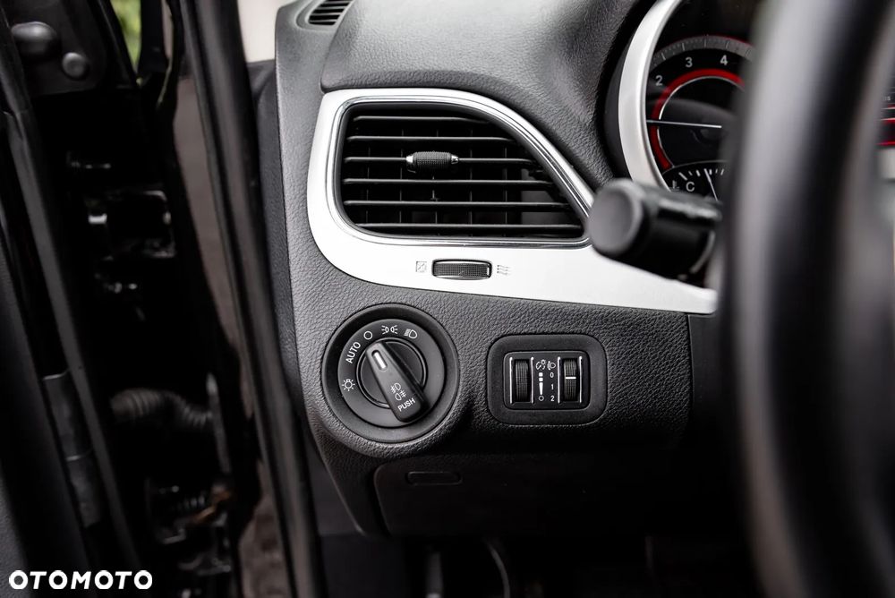 Fiat Freemont 3.6 V6 Lounge - 28