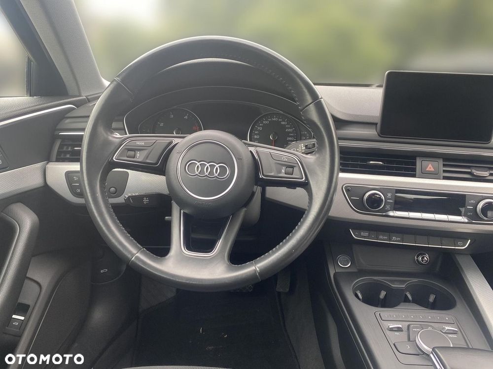 Audi A4 Limousine - 18