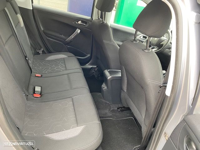Peugeot 2008 1.2 PureTech Style - 7