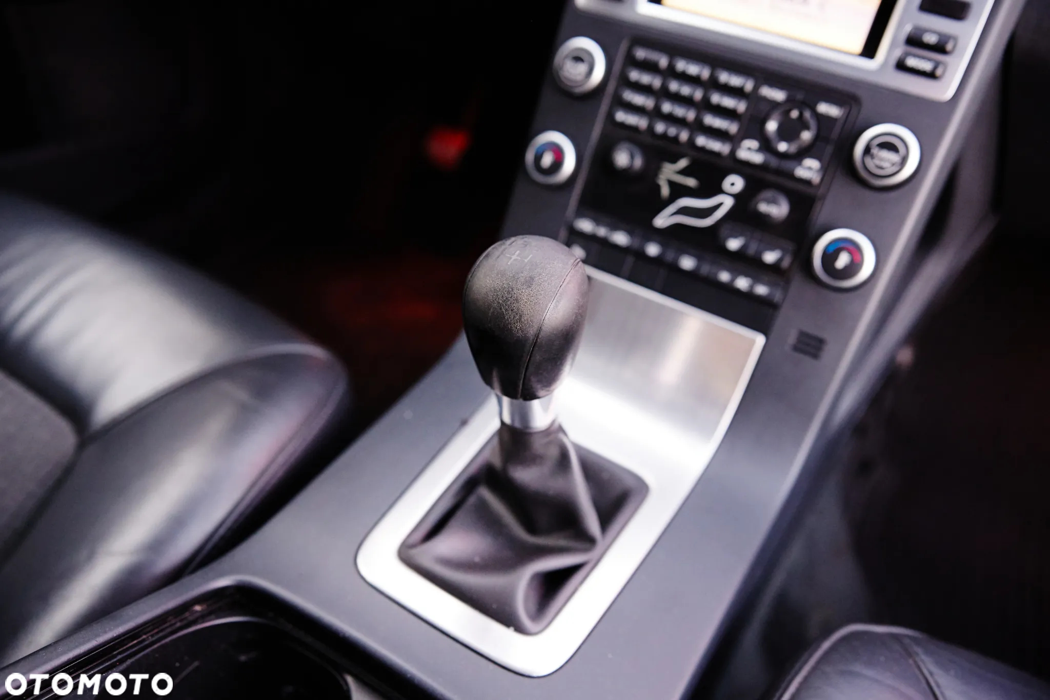 Volvo V70 2.5T Momentum - 24