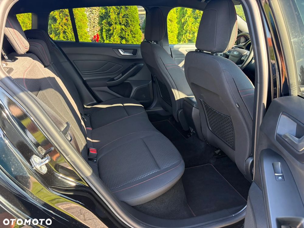 Ford Focus 1.5 EcoBoost ST-Line - 23