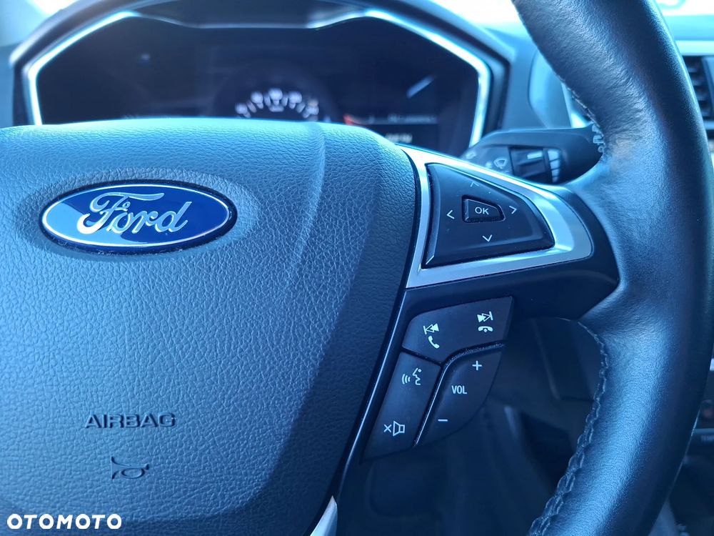 Ford Mondeo 2.0 Hybrid Titanium - 26