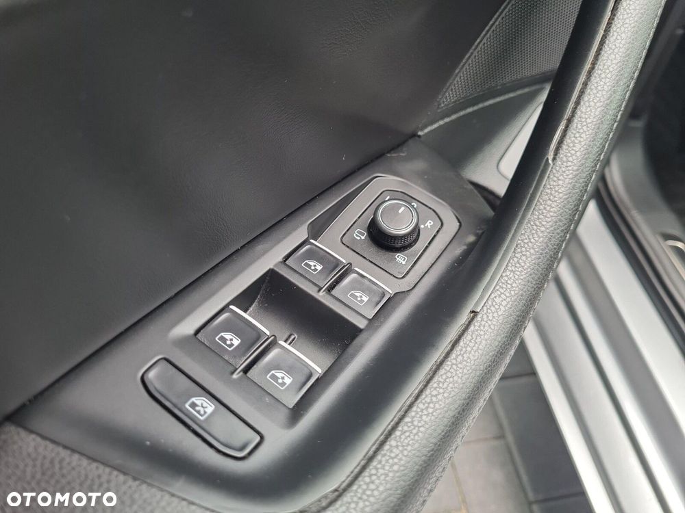 Volkswagen Passat Variant - 11