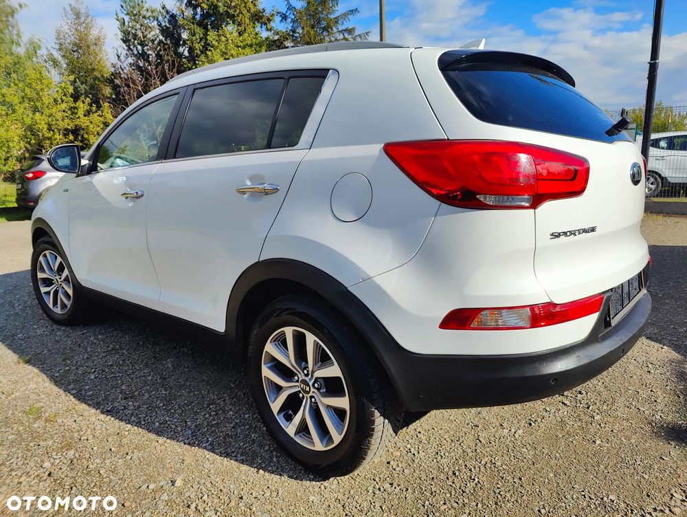 Kia Sportage 2.0 CRDI 4WD Dream-Team Edition - 11