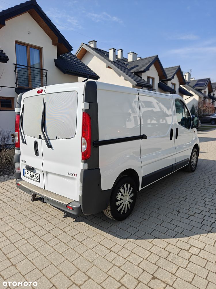 Opel Vivaro - 9