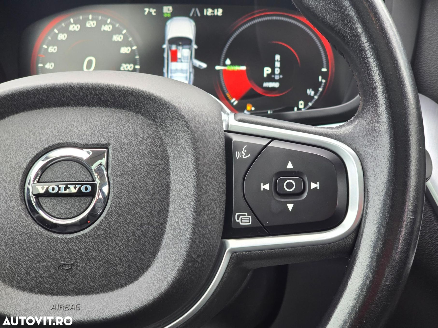 Volvo XC 60 T8 Twin Engine AWD Momentum - 24