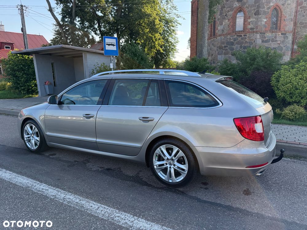 Skoda Superb 2.0 TDI 4x4 Exclusive - 4