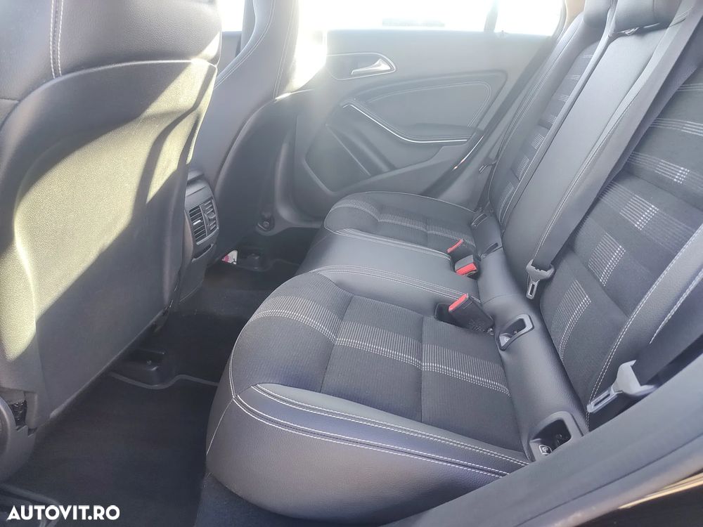 Mercedes-Benz CLA 180 - 8