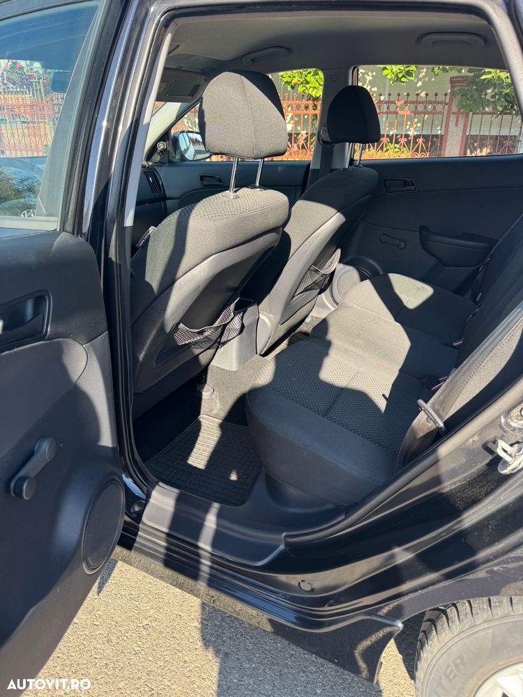 Hyundai i30 1.6 CRDI Classic - 7