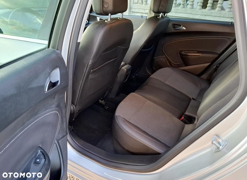 Opel Astra 1.4 Turbo Cosmo - 30