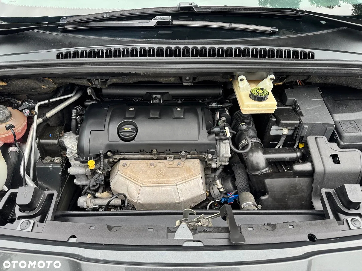Peugeot 5008 - 36