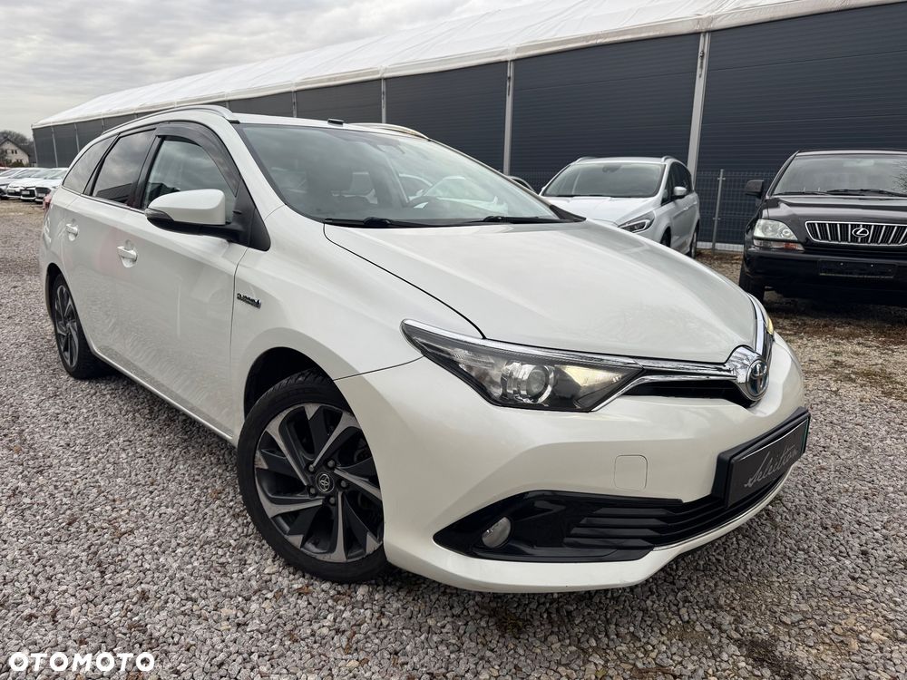 Toyota Auris Hybrid 135 Premium - 2