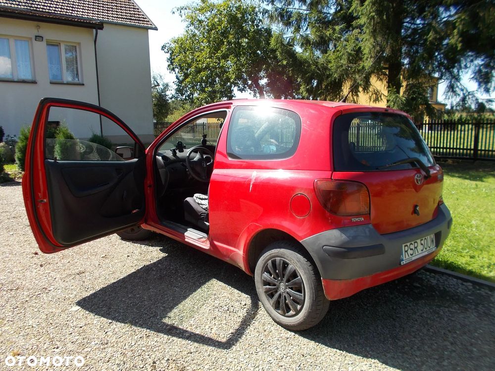 Toyota Yaris 1.0 Base - 6