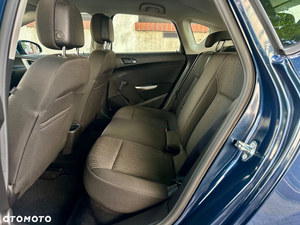 Opel Astra 1.6 Active - 11