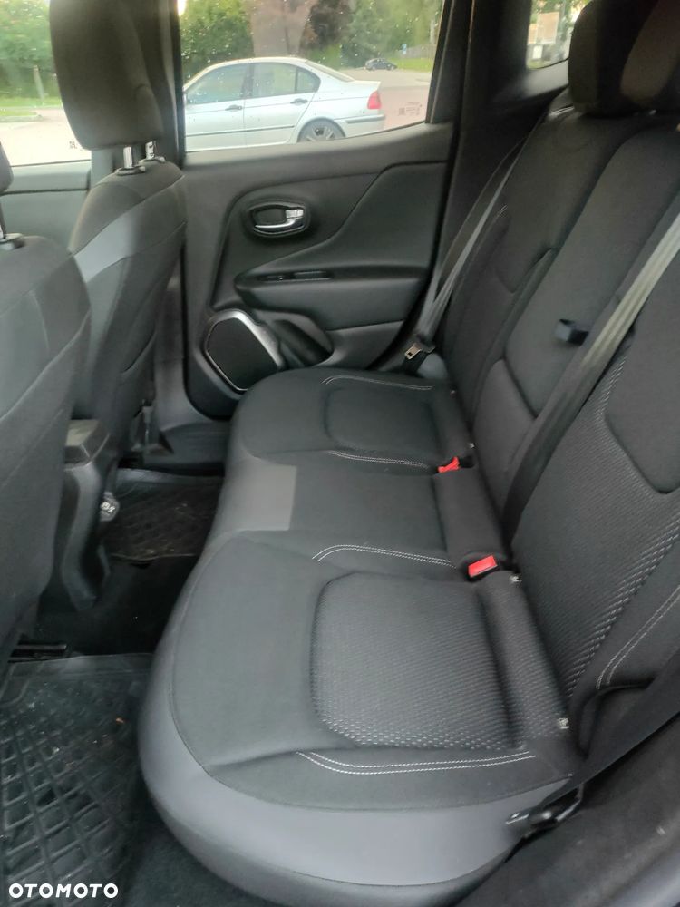 Jeep Renegade - 10