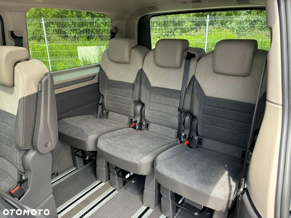 Volkswagen Multivan - 18