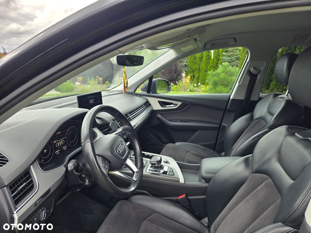 Audi Q7 - 10