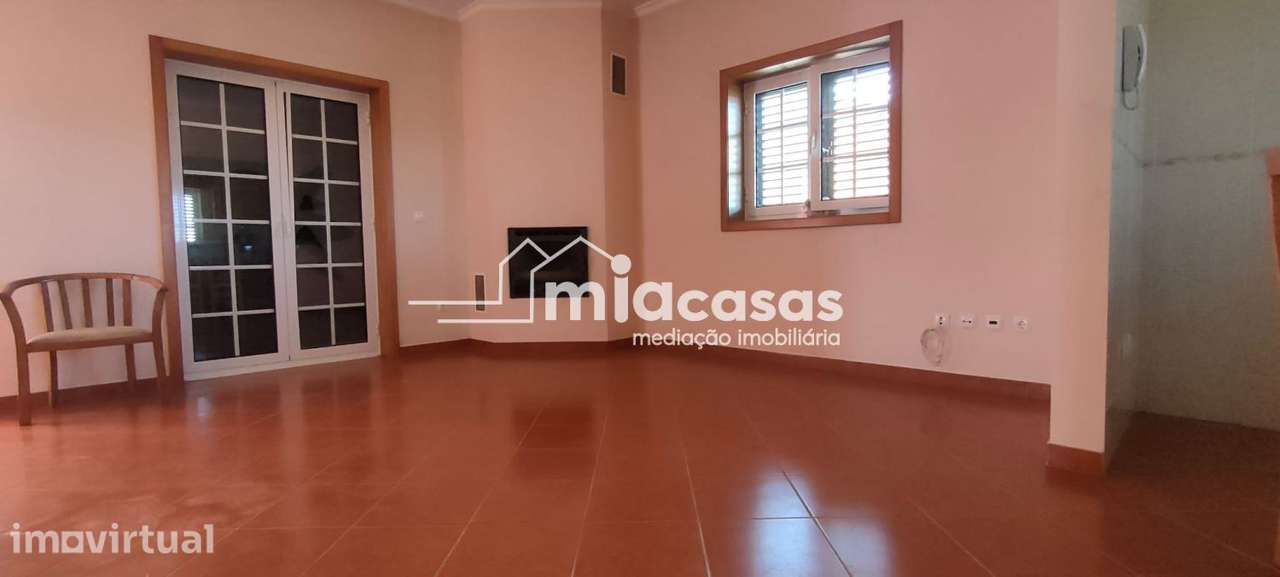 MORADIA T2+1 ISOLADA - OIÃ - Grande imagem: 4/23