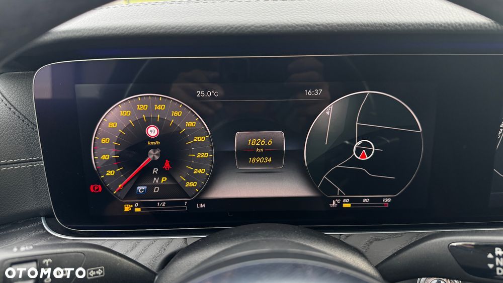 Mercedes-Benz Klasa E 220 d 4-Matic 9G-TRONIC - 24