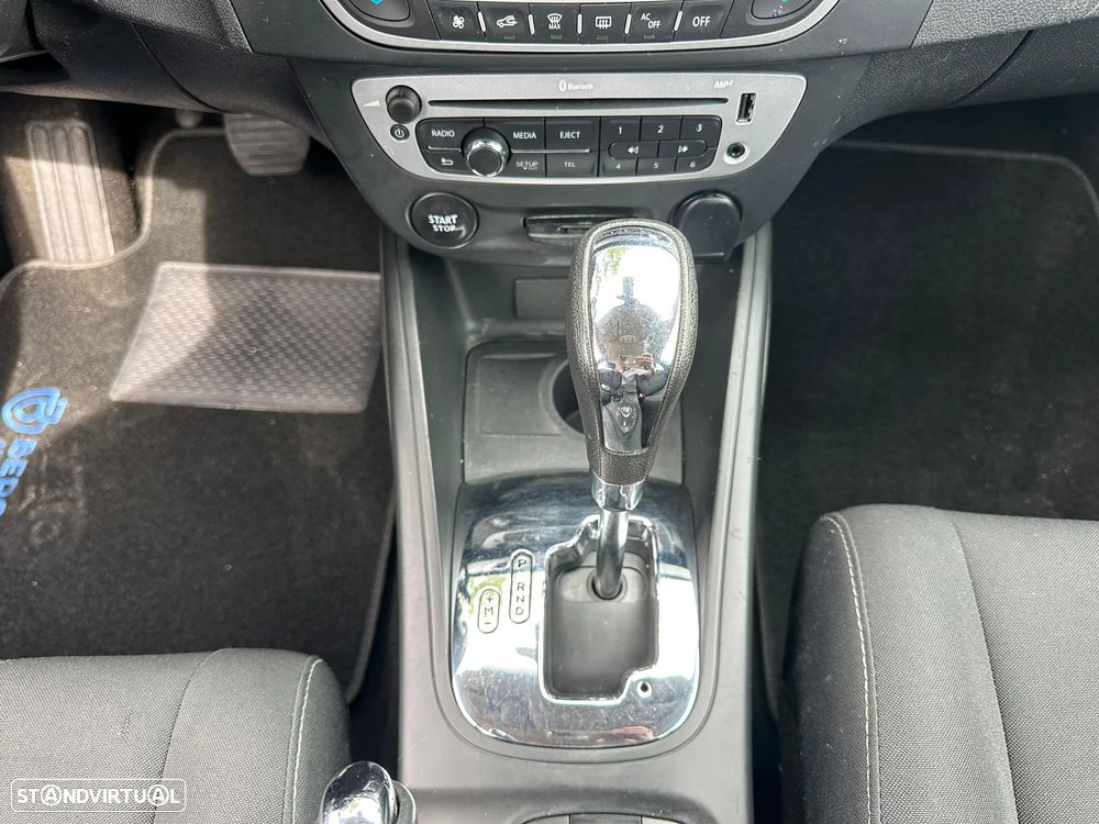 Renault Mégane Sport Tourer dCi 110 FAP EDC BOSE Edition - 27
