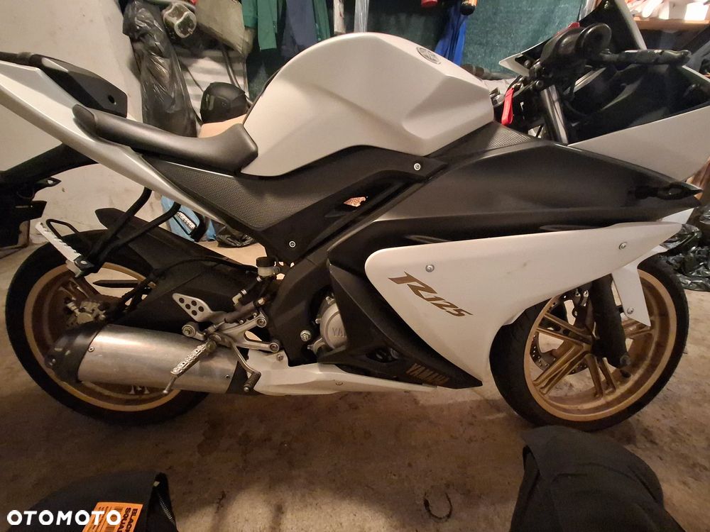 Yamaha YZF - 8
