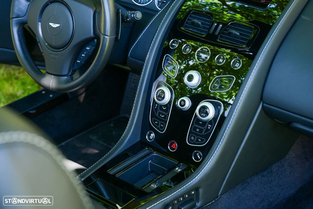 Aston Martin Vantage Roadster V12 S Sportshift 3 - 39