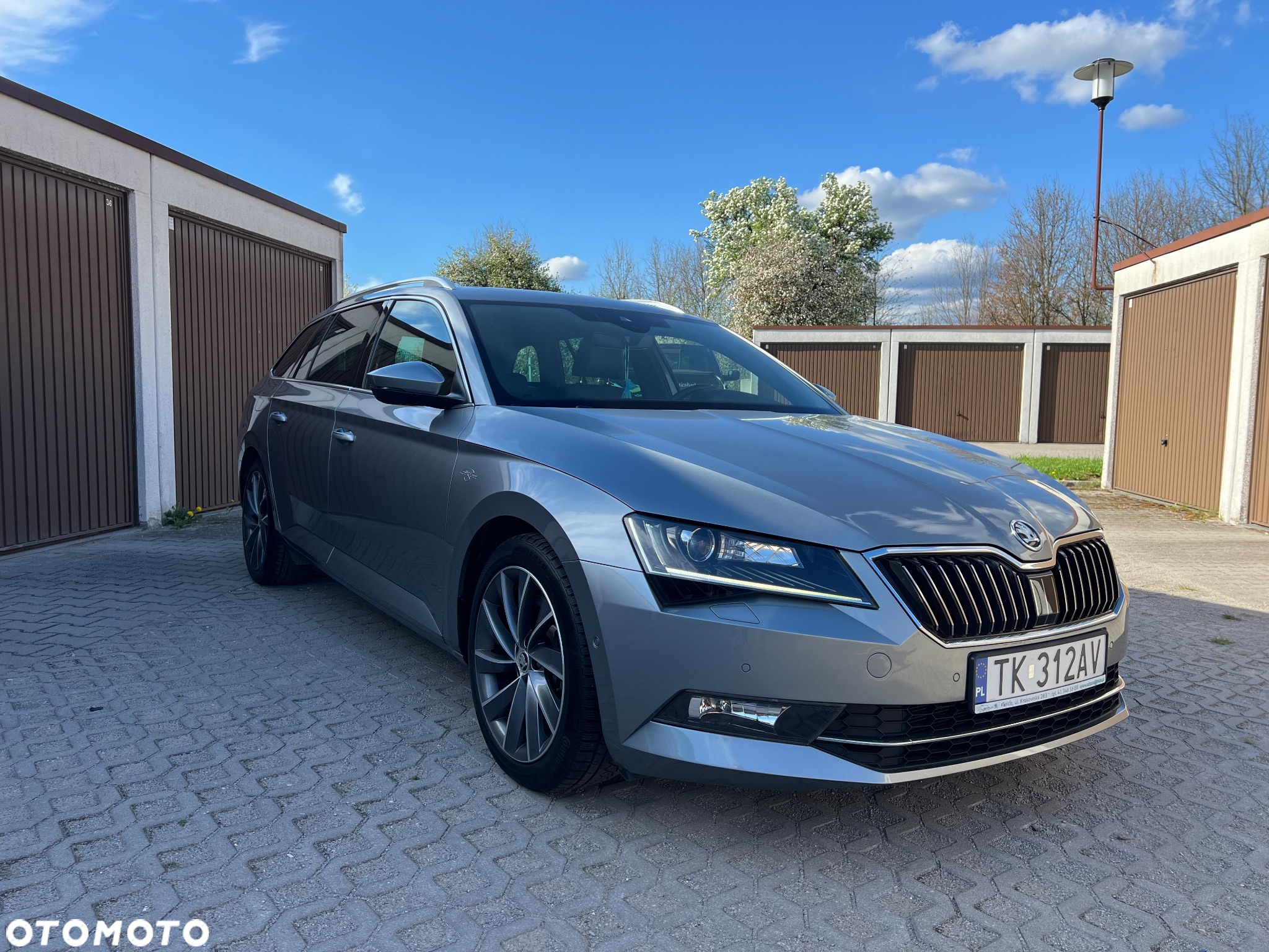 Skoda Superb 2.0 TSI 4x4 L&K DSG - 3