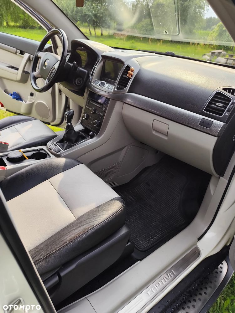 Chevrolet Captiva 2.2 D LTZ - 18