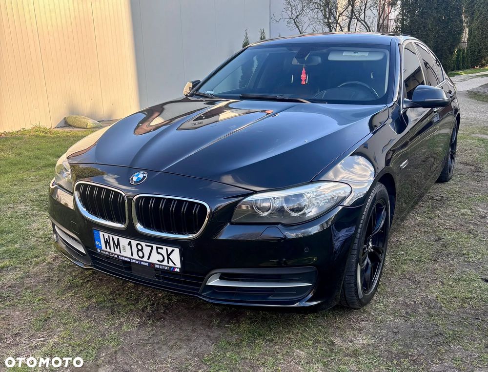 BMW Seria 5 528i Luxury Line - 2