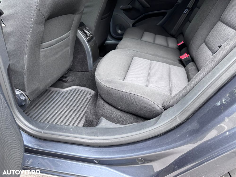 Skoda Octavia 1.6 MPI Ambiente - 4