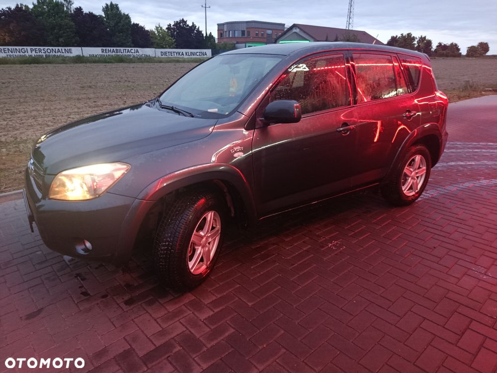 Toyota RAV4 - 2