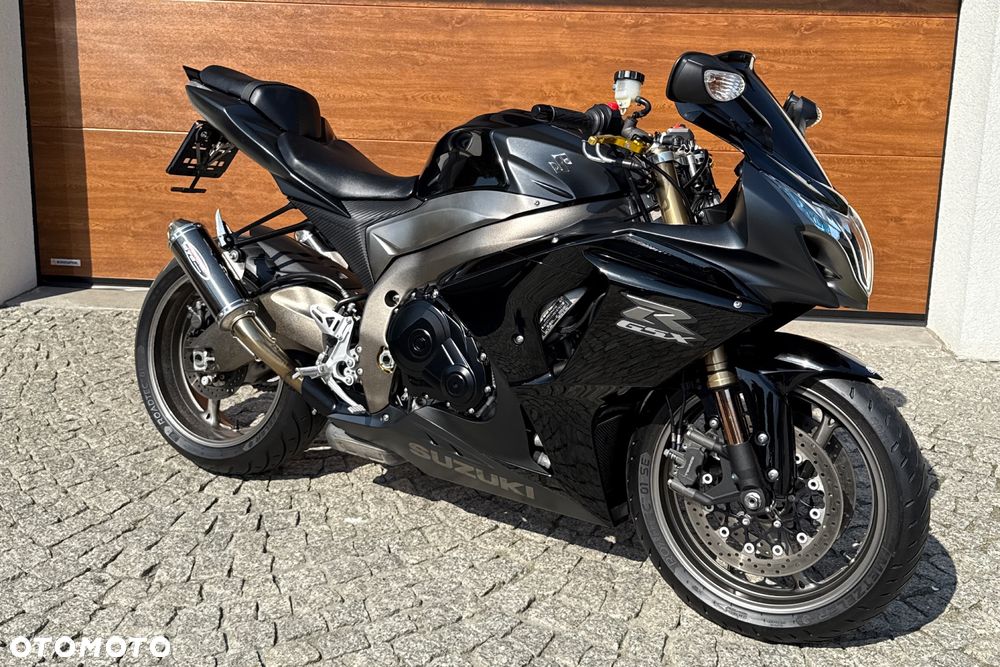Suzuki GSX-R - 1
