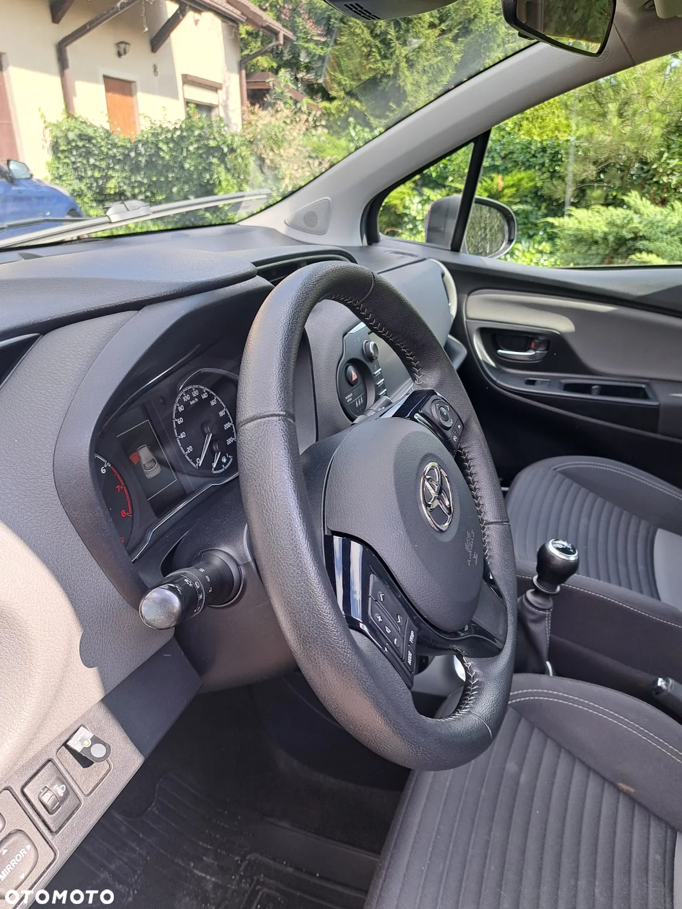 Toyota Yaris 1.5 Dynamic - 8