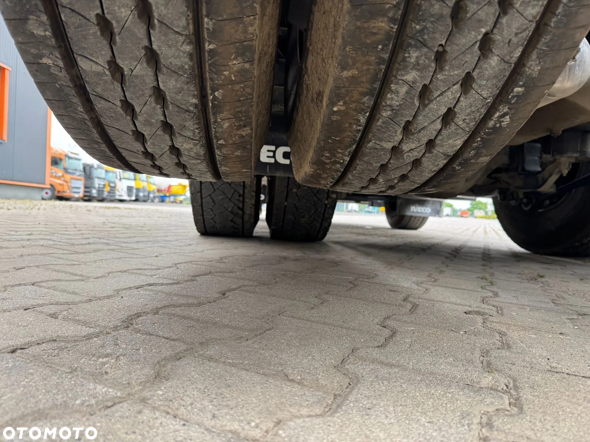 Iveco S-WAY 570 6x2 EURO6 BOOGIE CIĄGNIK SIODŁOWY Z HYDRAULIKĄ - 33