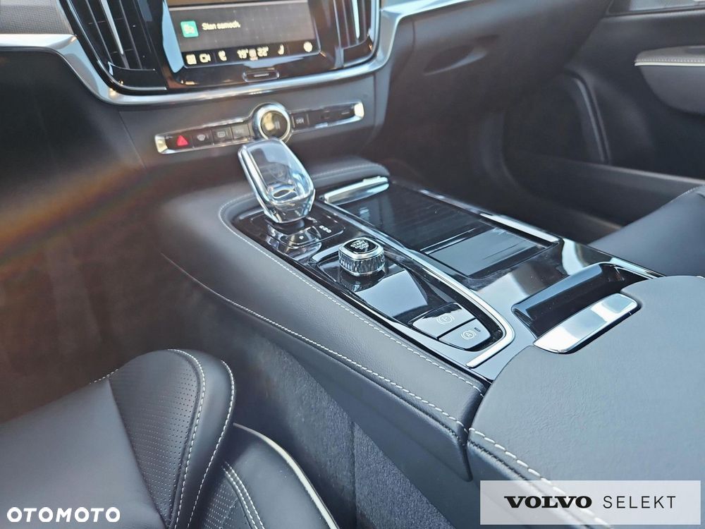 Volvo S90 T8 AWD Plug-In Hybrid Plus Dark - 24