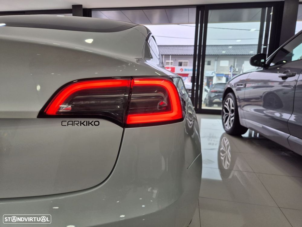 Tesla Model 3 Long Range Tração Traseira - 4