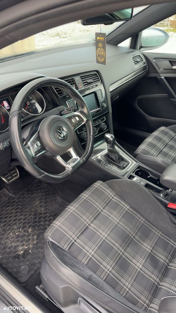 Volkswagen Golf 2.0 TDI DPF BMT DSG GTD - 3
