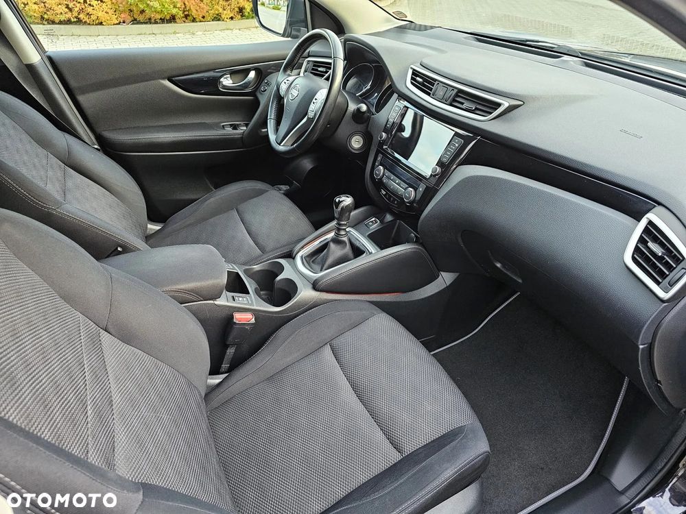 Nissan Qashqai 1.5 dCi N-Connecta - 19
