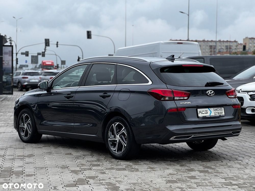 Hyundai i30 1.5 DPI Smart - 4
