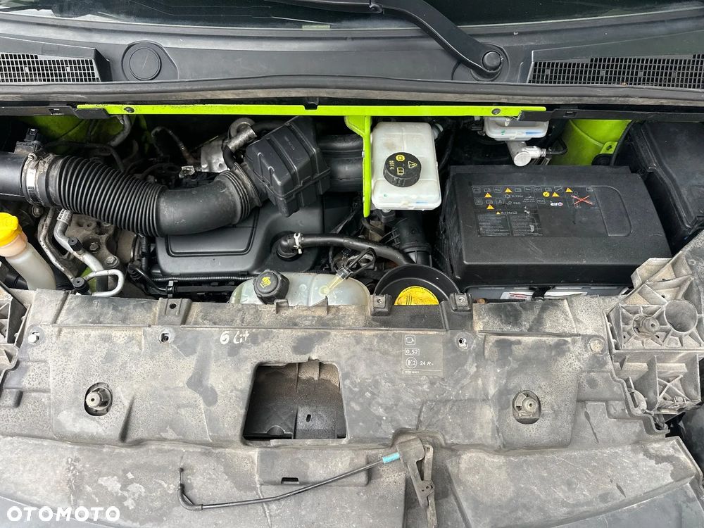 Renault TRAFIC - 6