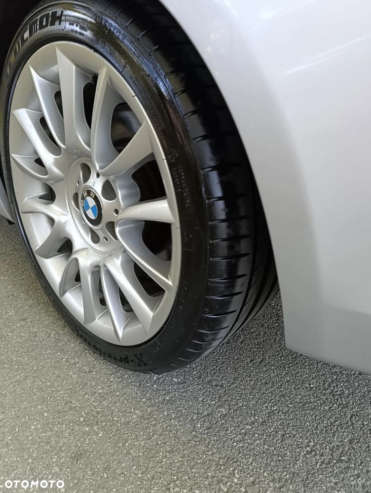 BMW Seria 3 330i - 24