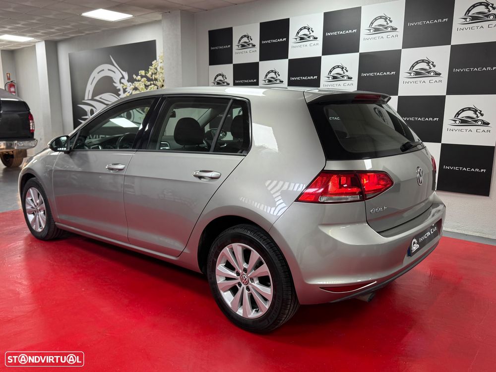 VW Golf 1.6 TDi Confortline - 6