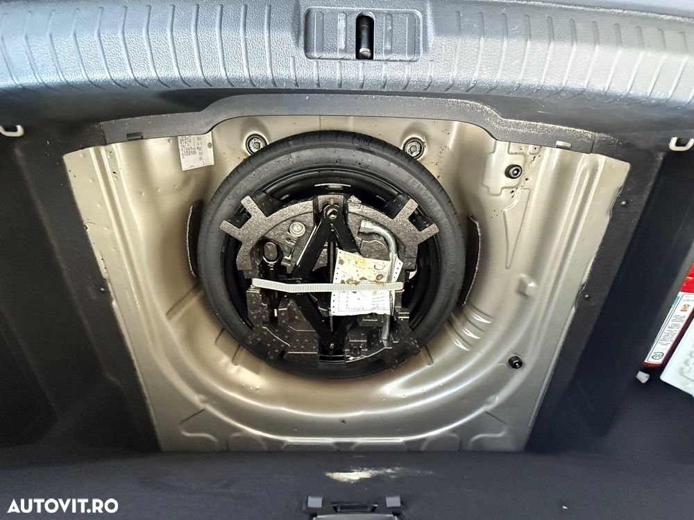 Volkswagen Passat 2.0 TDI DSG Highline - 20