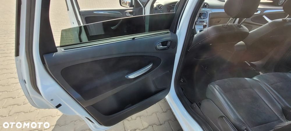 Ford S-Max 2.5 Titanium - 9